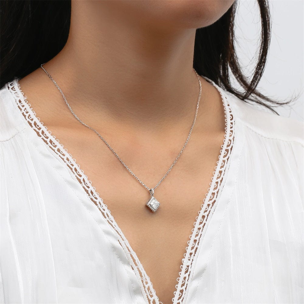 Wholesale  Moissanite Pendant Necklace VVS1 1.0 Carats 0084