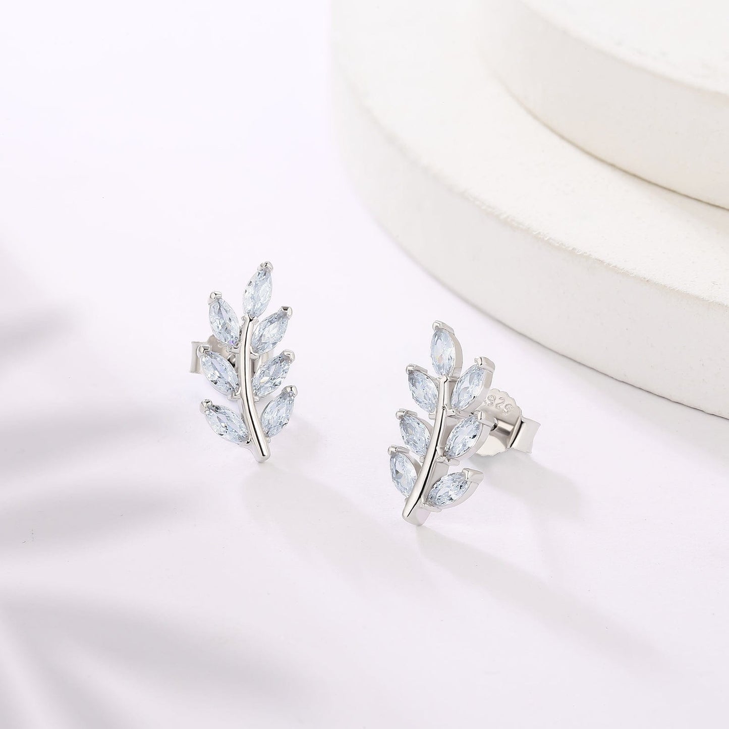 Wholesale Women Earrings S925 Silver Zircon Olive Leaf Stud Earrings