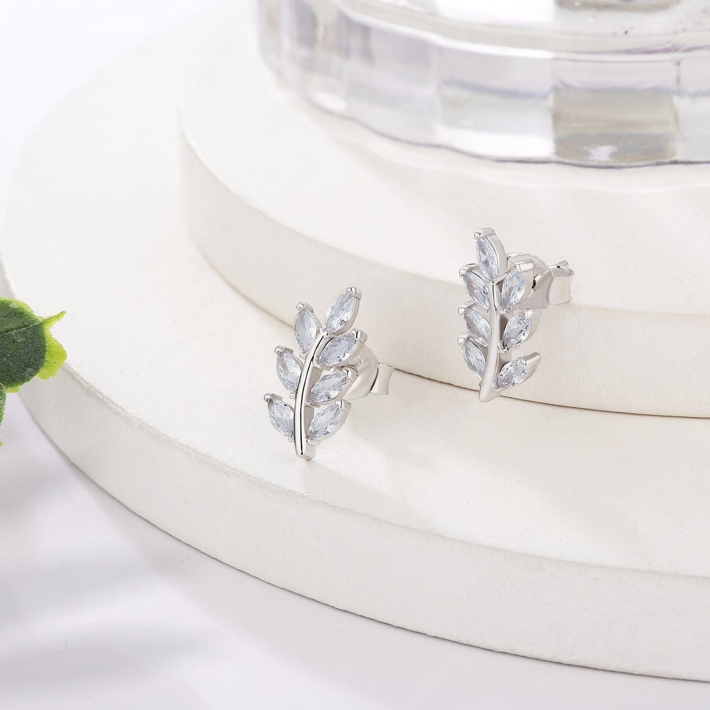 Wholesale Women Earrings S925 Silver Zircon Olive Leaf Stud Earrings