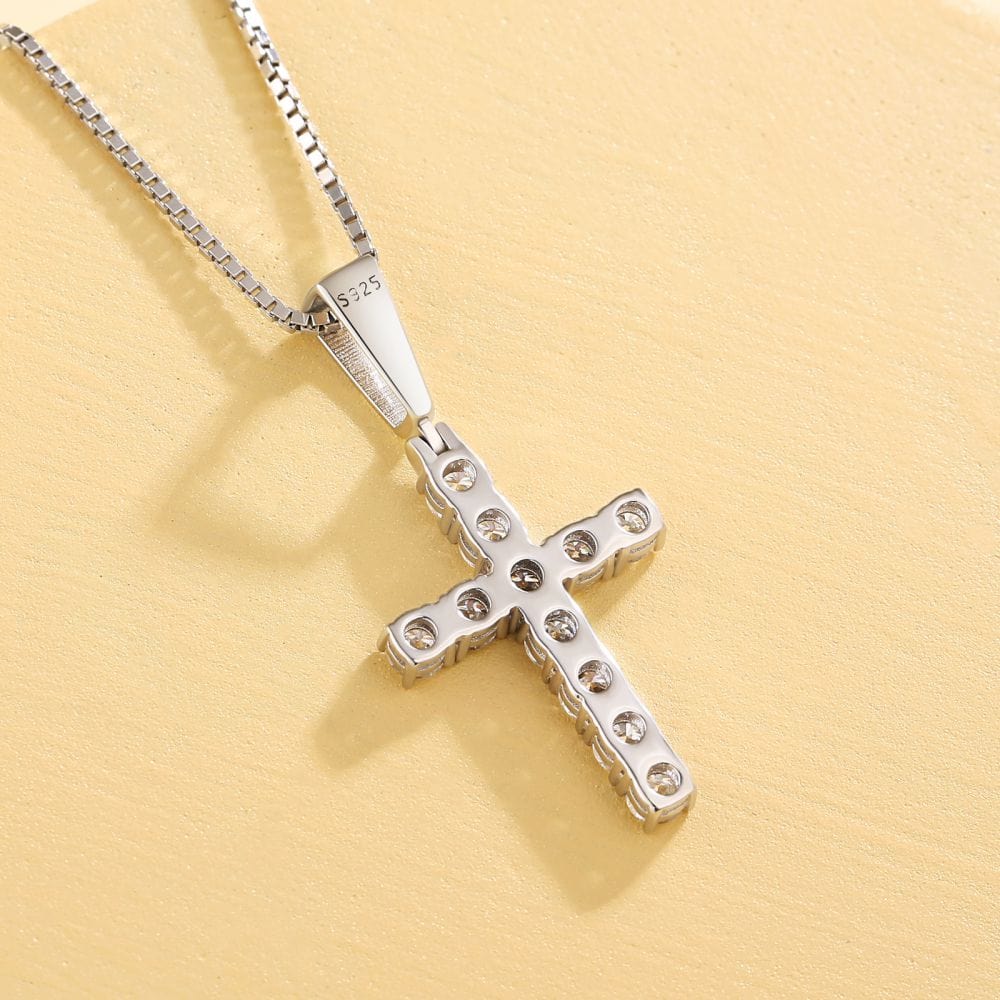 Wholesale 1.10 Carats VVS1 Moissanite Cross Pendant Necklace for Women