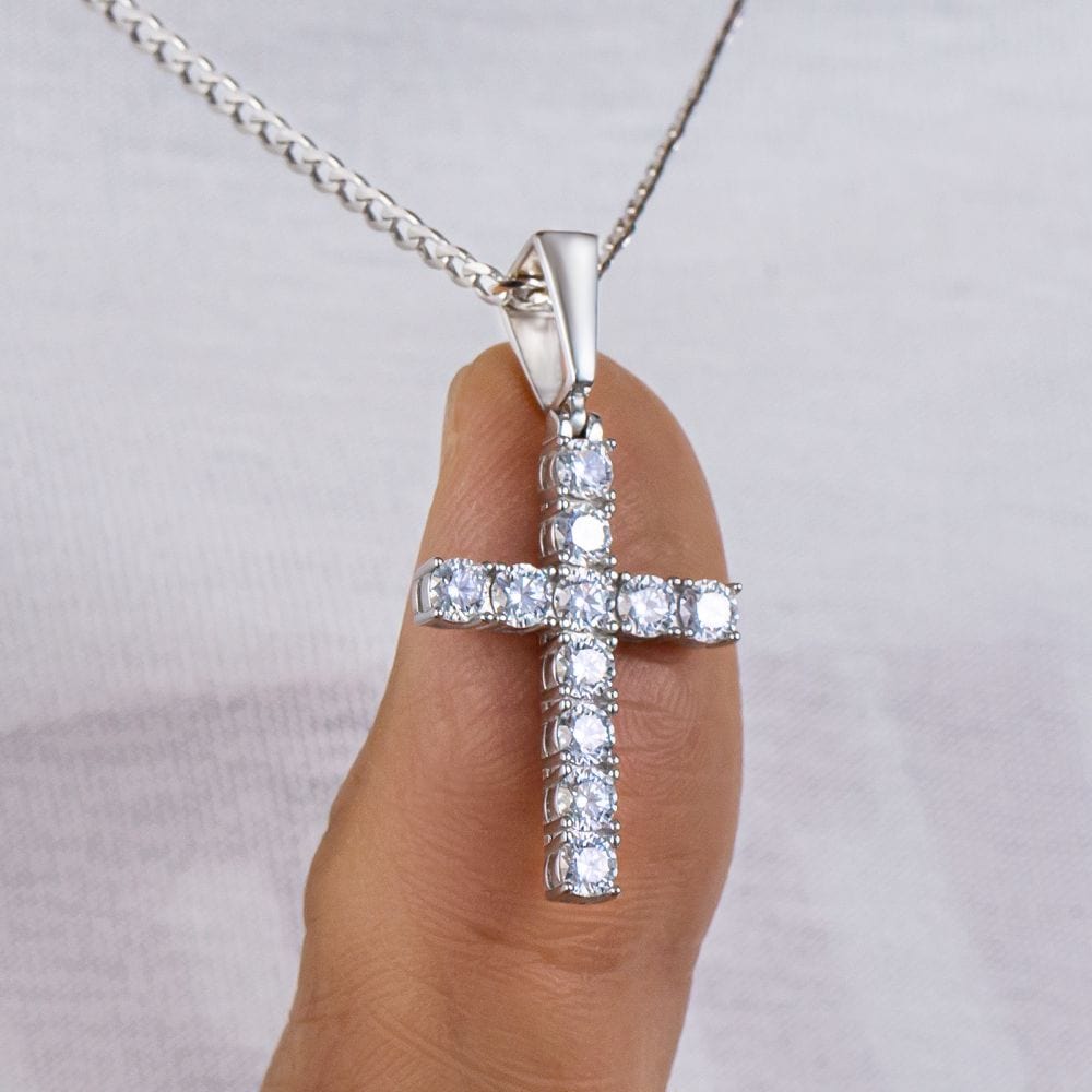 Wholesale 1.10 Carats VVS1 Moissanite Cross Pendant for Men