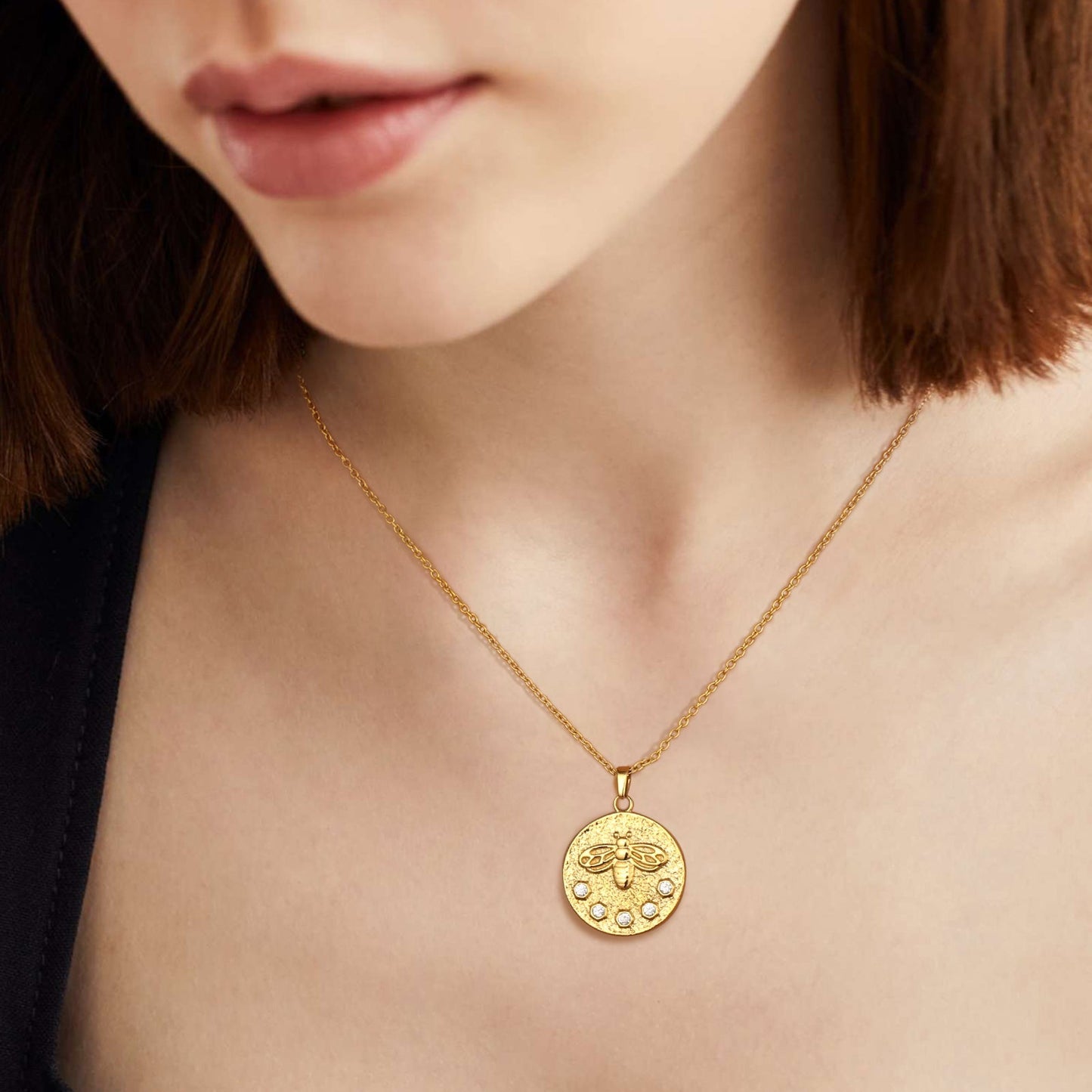 Wholesale Bee Gold Coin Pendant Necklace for Women