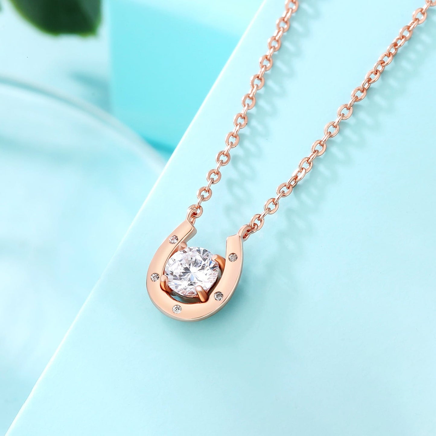 Wholesale Women Necklace Horseshoe Pendant with CZ Stone S925 Silver Chain