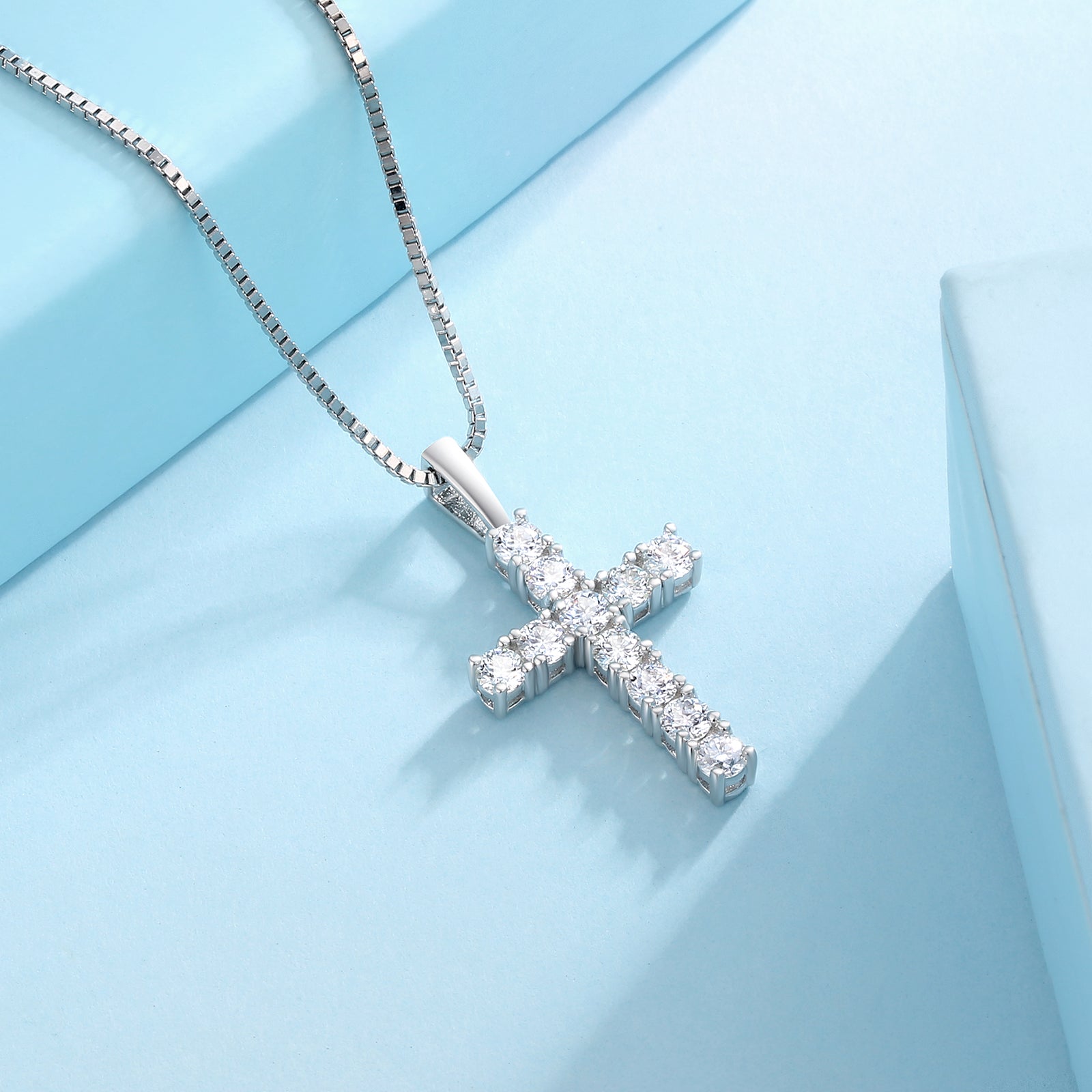 0.70 Carats VVS1 Moissanite Cross Pendant for Women 14K Gold/White Gold